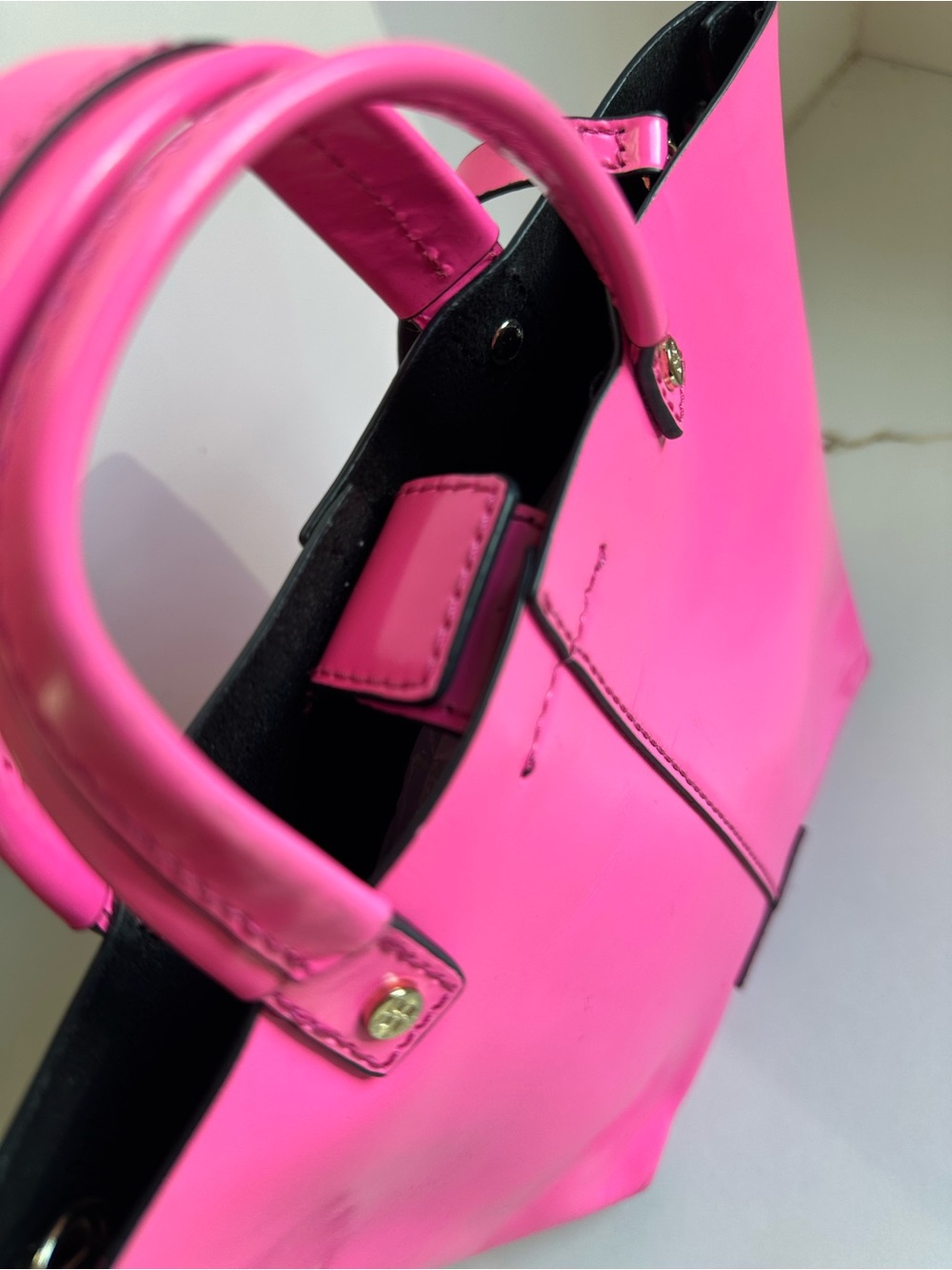 BCBGMaxAzria Hot Pink Crossbody satchel - Picture 6 of 9
